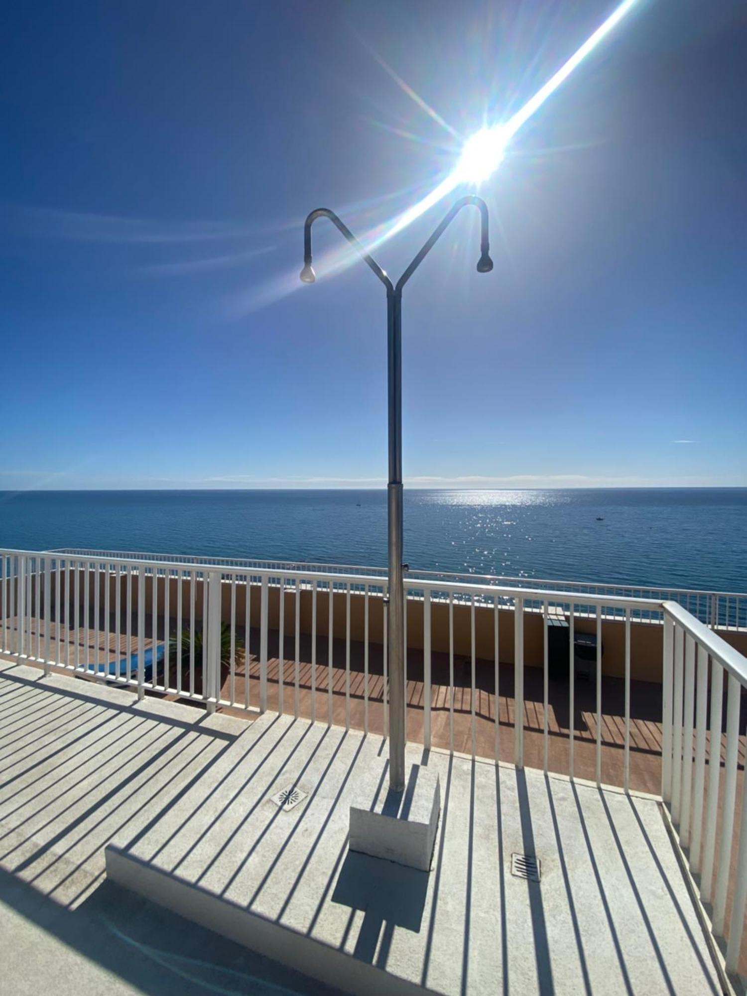 Marbella Beachfront Edificio Mayoral Primera Linea De Playa Y Centro Ciudad Con Barco Opcional Exterior photo
