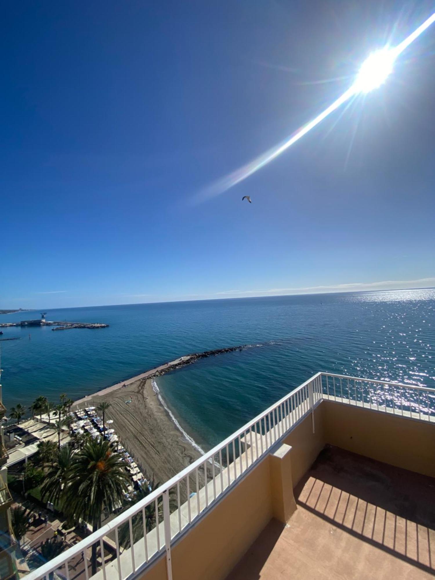 Marbella Beachfront Edificio Mayoral Primera Linea De Playa Y Centro Ciudad Con Barco Opcional Exterior photo